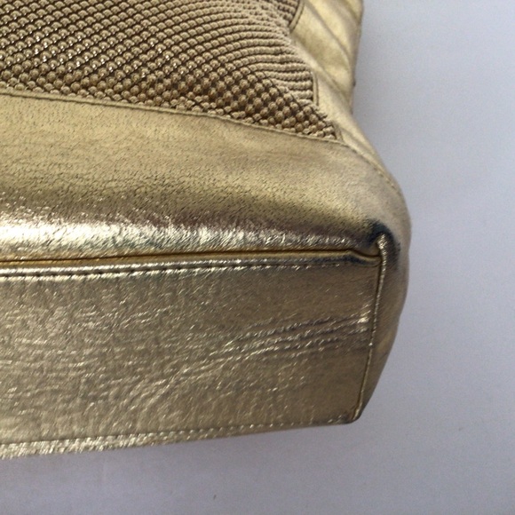 VINTAGE WHITING AND DAVIS GOLD LEATHER AND MESH BAG PURSE - Picture 9 of 16